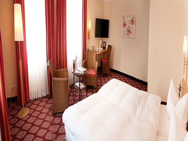 Schlichte Hof Gmbh Hotel Bielefeld Bagian luar foto